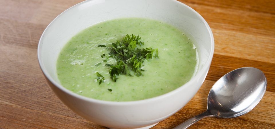 Leek, potato and pea soup