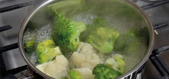 Boiling vegetables